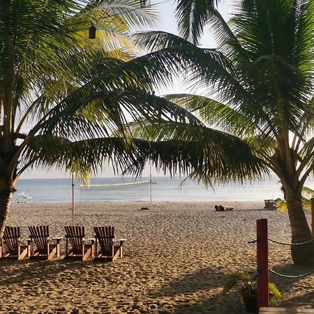 Sulu Sunset Beach Resort Nauhang 外观 照片