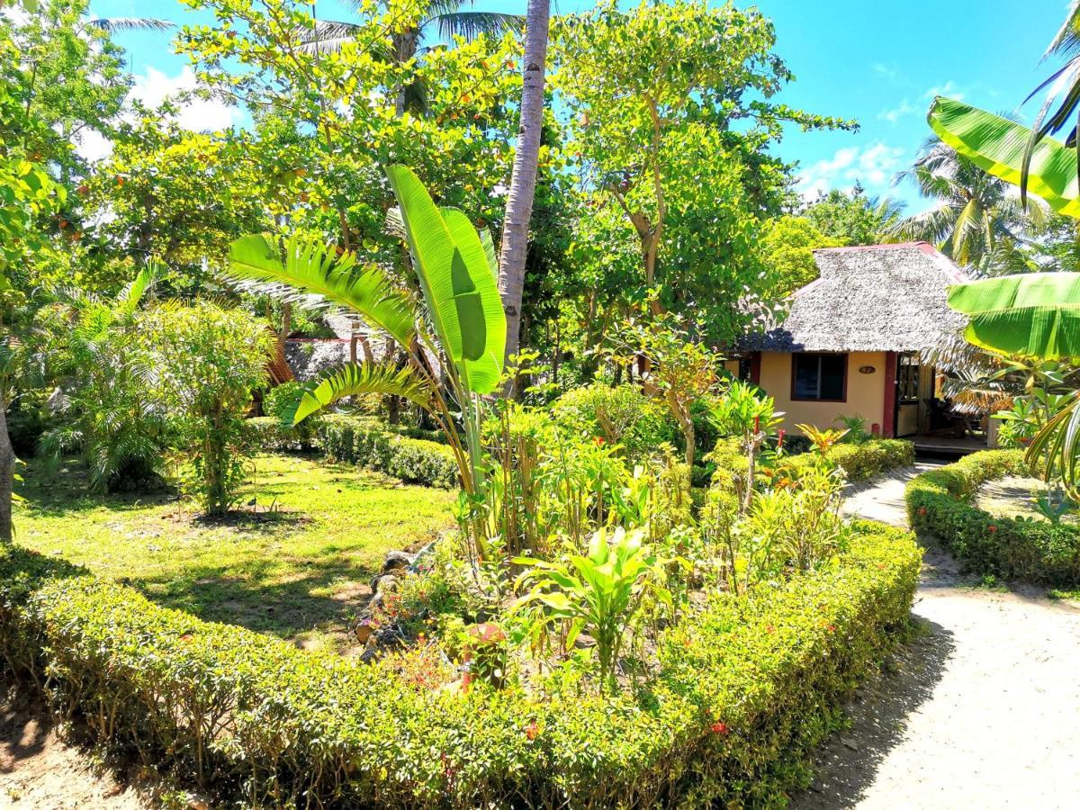 Sulu Sunset Beach Resort Nauhang 外观 照片