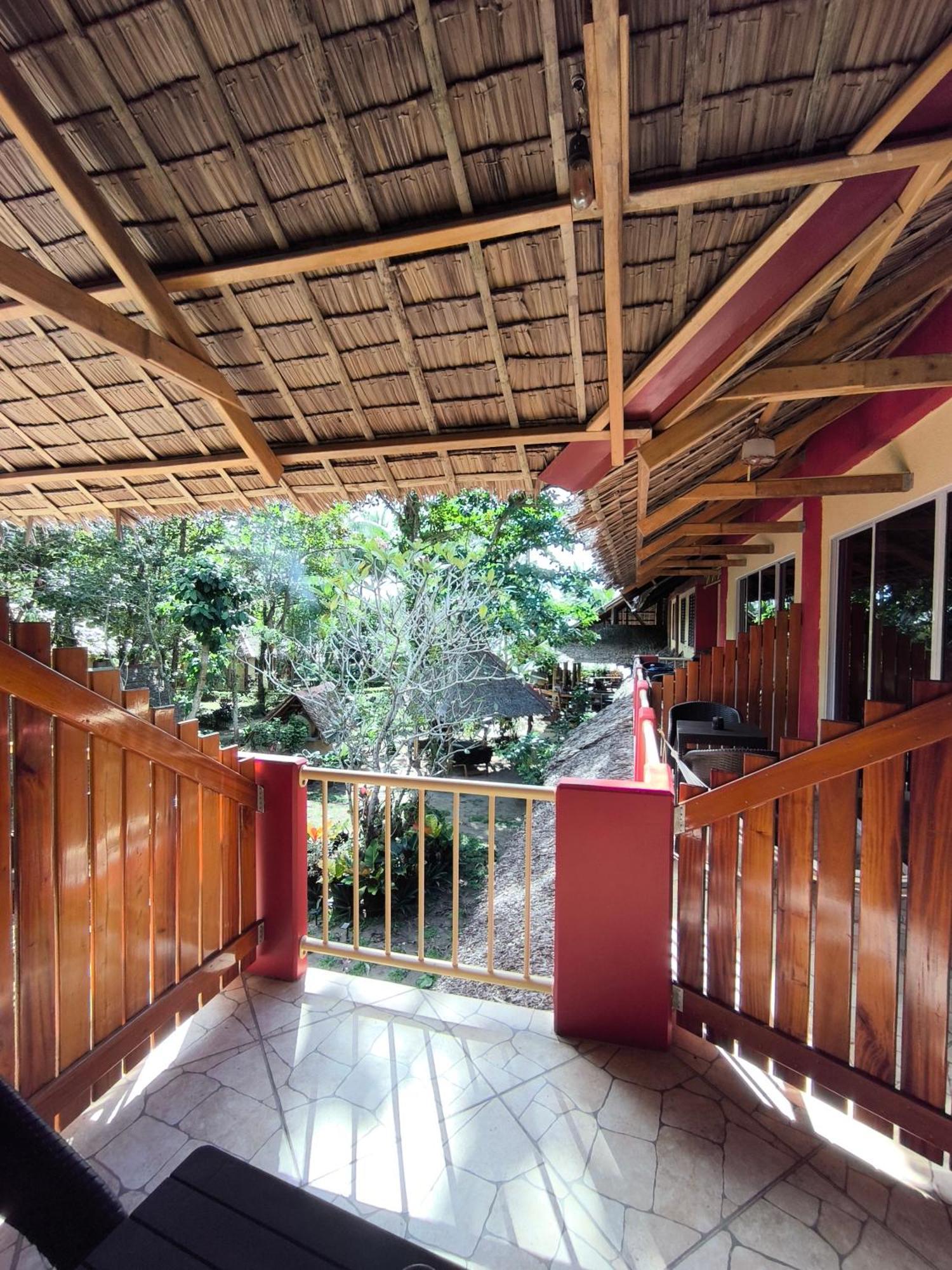 Sulu Sunset Beach Resort Nauhang 外观 照片
