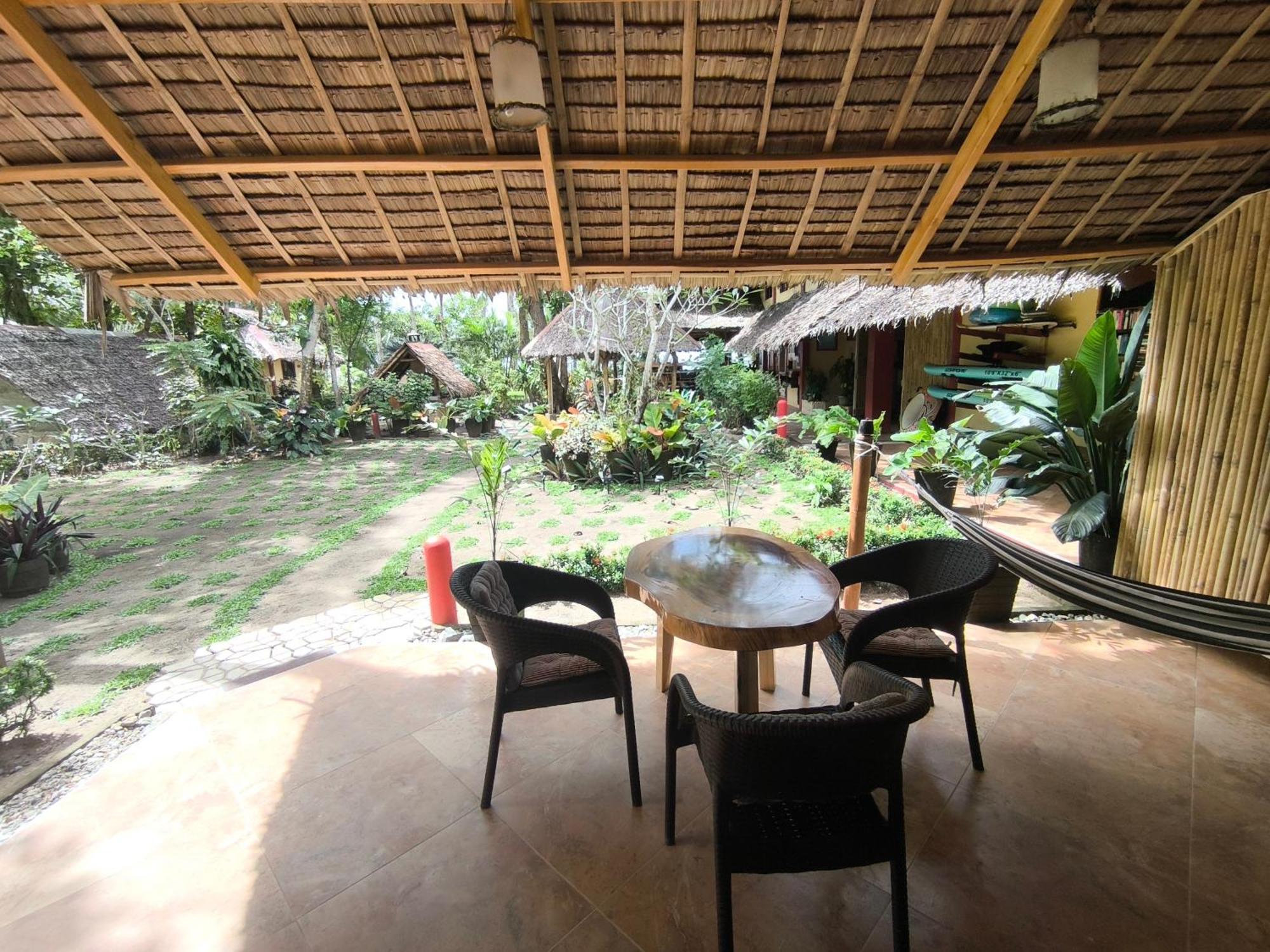 Sulu Sunset Beach Resort Nauhang 外观 照片